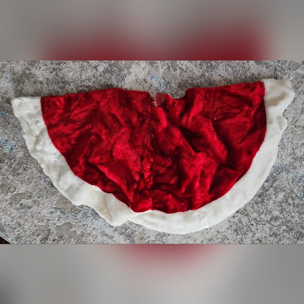 Christmas tree skirt